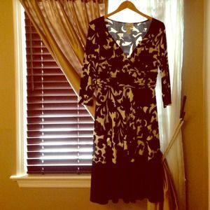 Black and white A line flattering dress