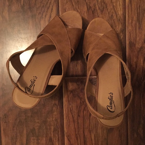 Candie's Wedges