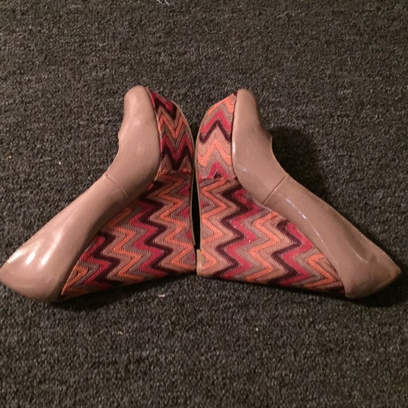Steve Madden size 9 wedge shoes