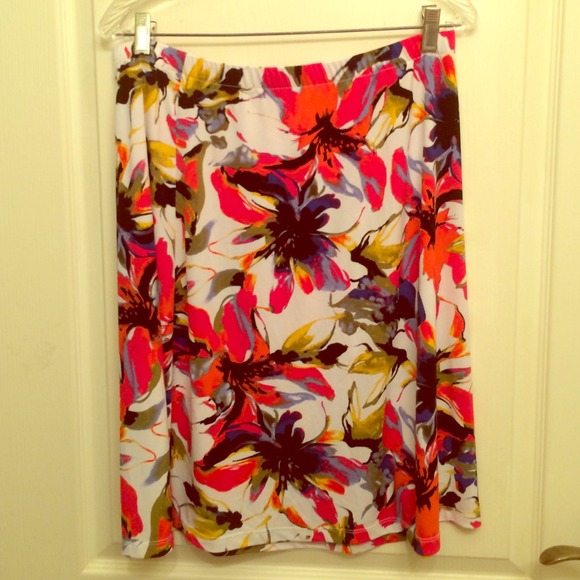 Floral stretch skirt