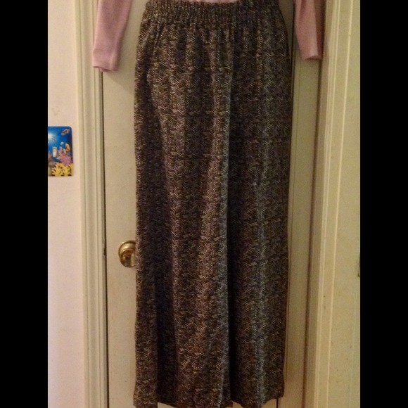MED SZ PANTS SKIRT FLOWS WITH BREEZE💕100% SILK