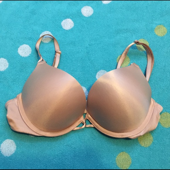 Victoria secret Bombshell!