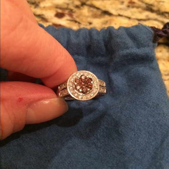 Size 7 Gordon's Champagne Diamond Love ring. - Picture 2 of 5