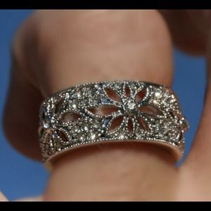 Almost diamonds floral filigree