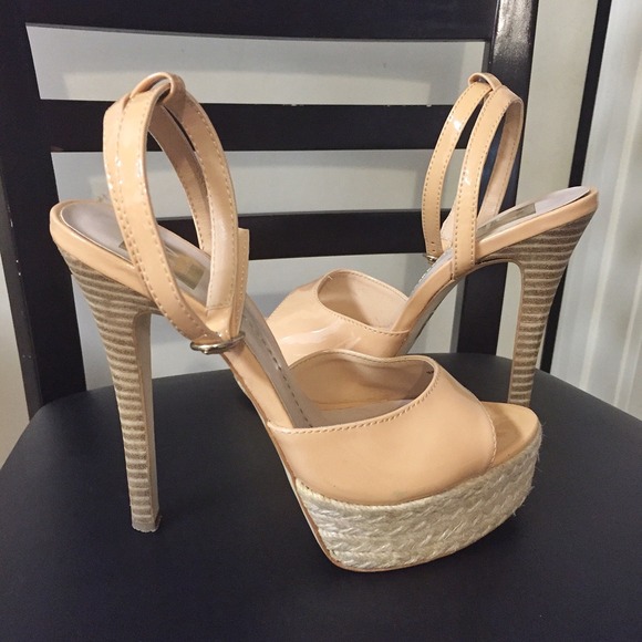 Dolce Vita Nude Pumps