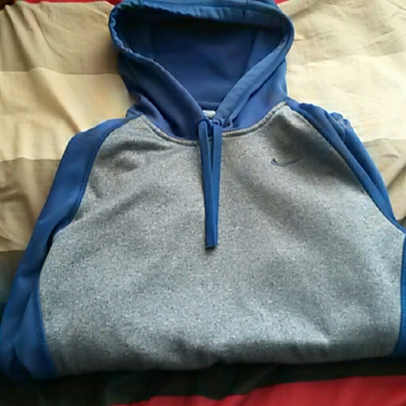 Nike sweatshirt