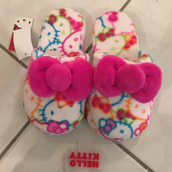 NWT hello kitty slippers S(5-6) - Picture 2 of 2
