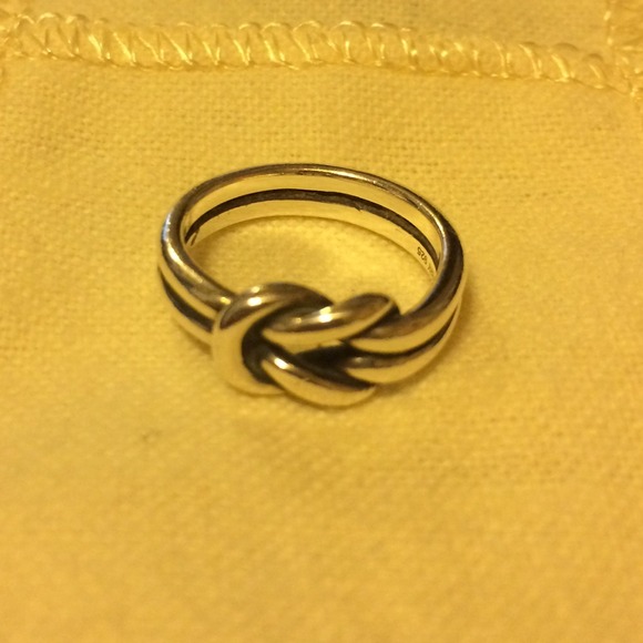 James Avery Lovers knot ring💗