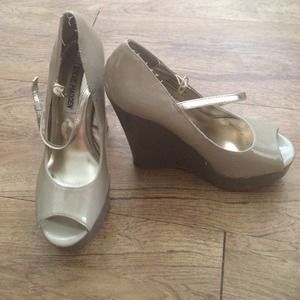Steve Madden wedges