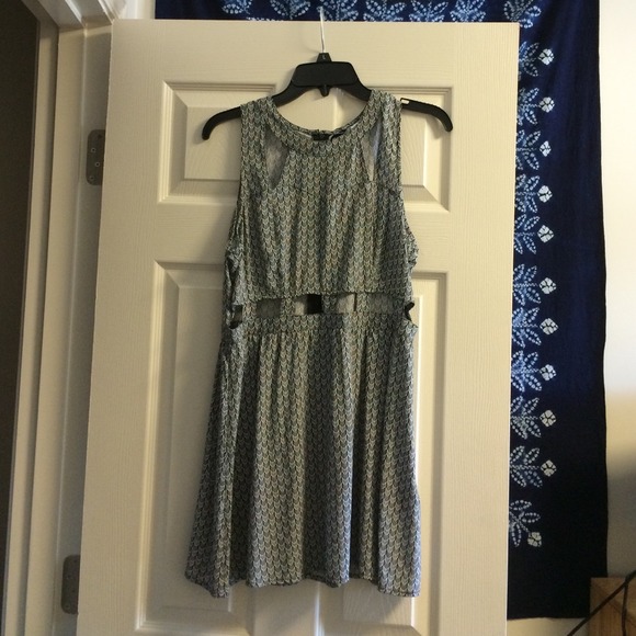 Black and white midriff cutout dress!
