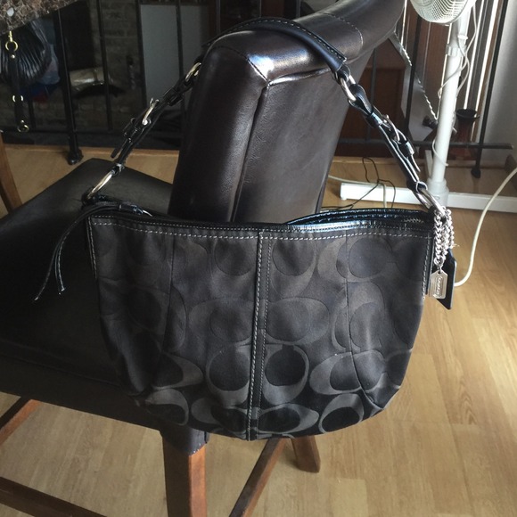 Coach soho signature hobo bag #12675 PRICE DROP - Picture 1 of 4