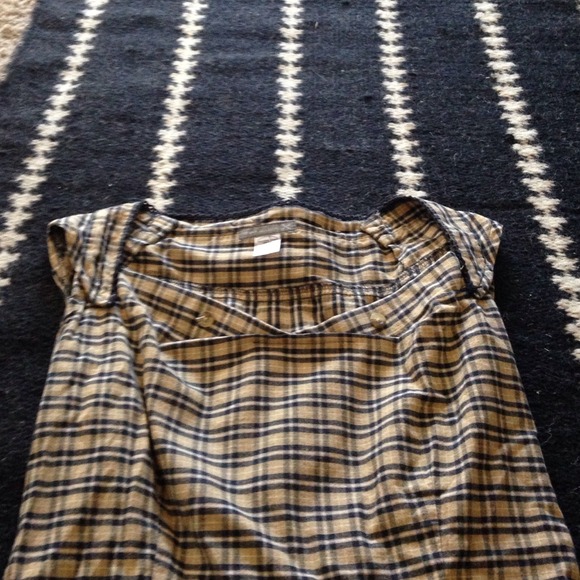 UO short sleeve Top