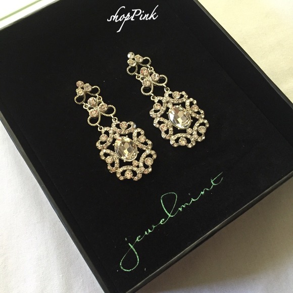 Jewelmint Earrings. - Picture 1 of 4
