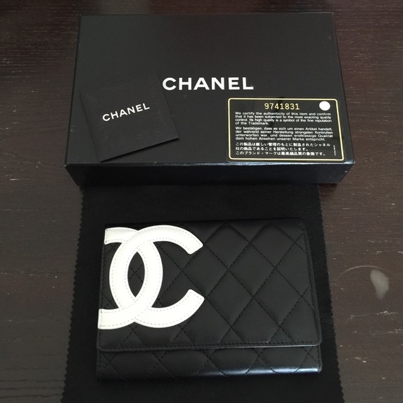 SOLD!!!!!Like New Chanel wallet 100 Authentic