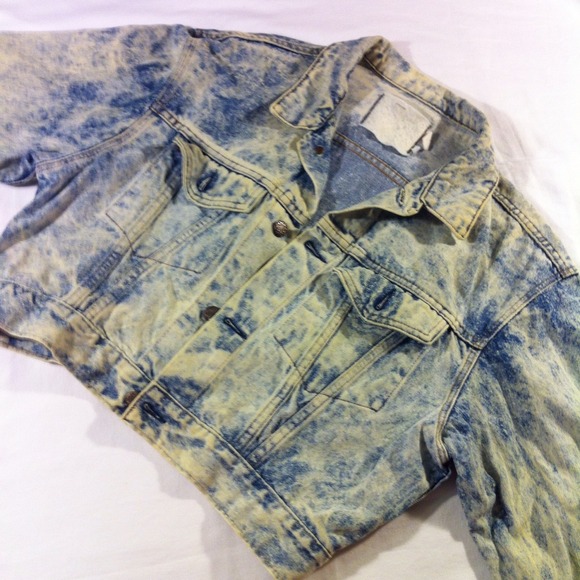 Vintage Acid Wash Crop Denim Jacket - Picture 2 of 4