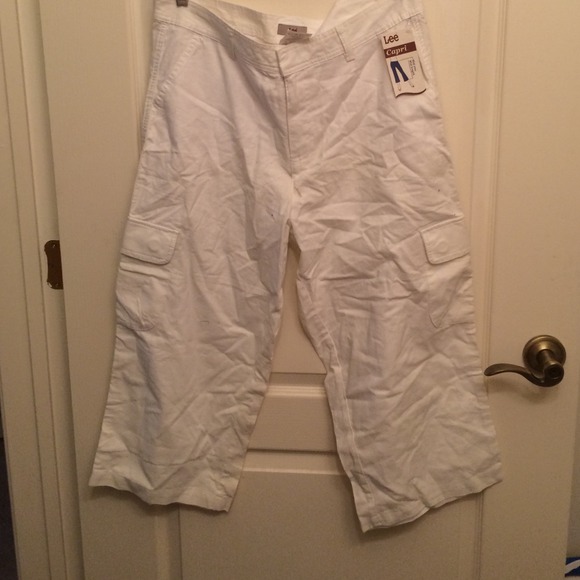 White cargo capris