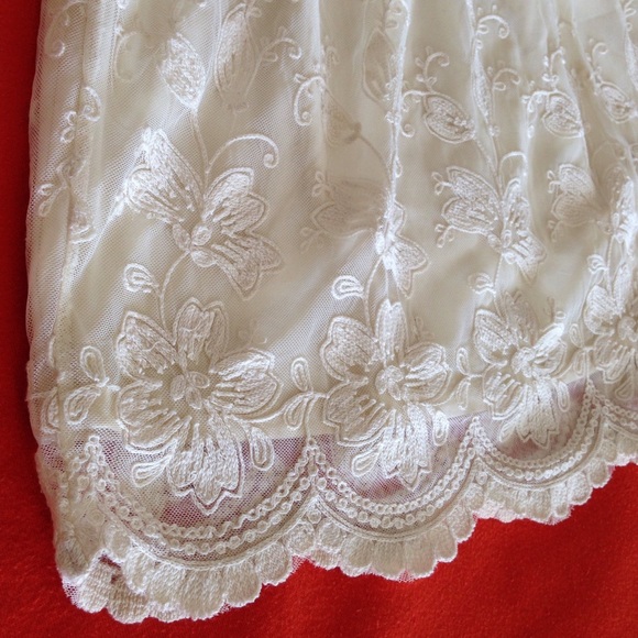 🚫SOLD BUNDLE🚫🌻Weekend Sale🌻 Was $20 Lace Skirt - Picture 3 of 4