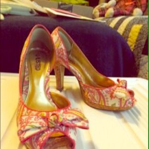 Cork bottomed 3" heels in fun floral pattern.