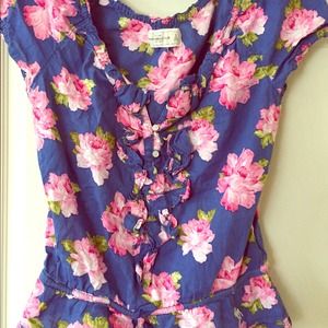 Abercrombie & Fitch floral top w/ruffles
