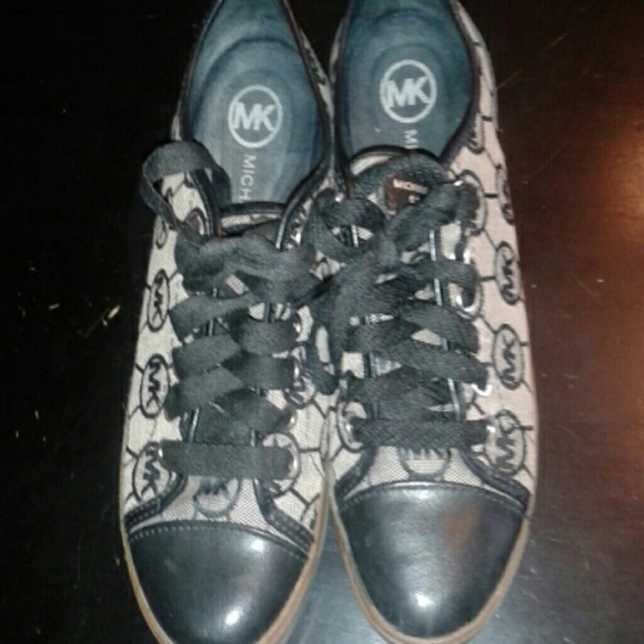 Black and Tan casual sneakers
