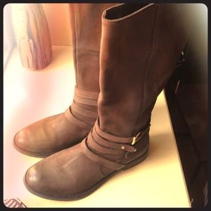 Steve Madden Albany boots!!