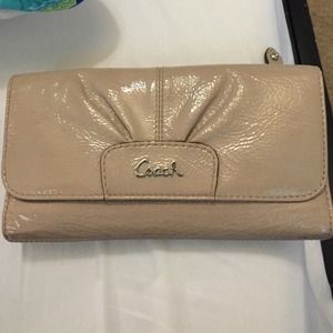 Coach putty patent leather wallet
