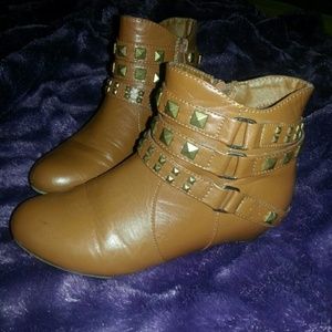 ❌PRICE DROPPED❌ Lil' ankle booties