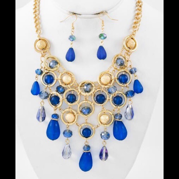 Beautiful baubles bib necklace/earrings - Picture 1 of 1