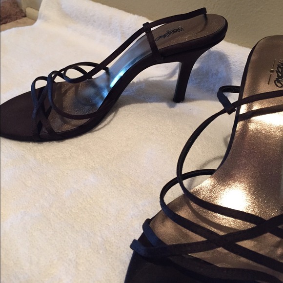 Heels! - Picture 4 of 4