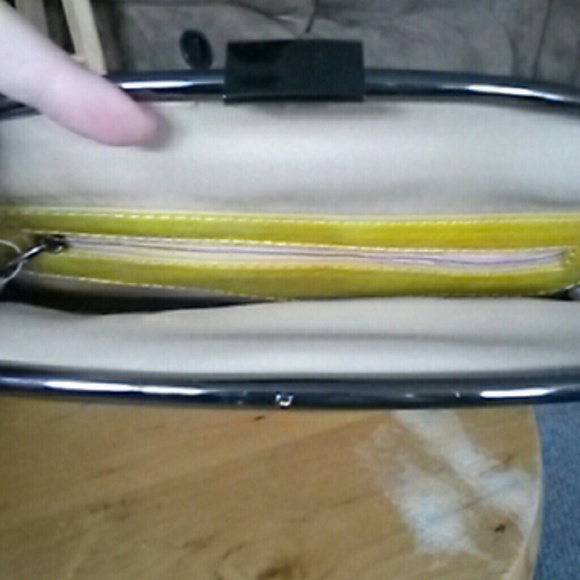 Yellow Uddini bag new with tags - Picture 2 of 4