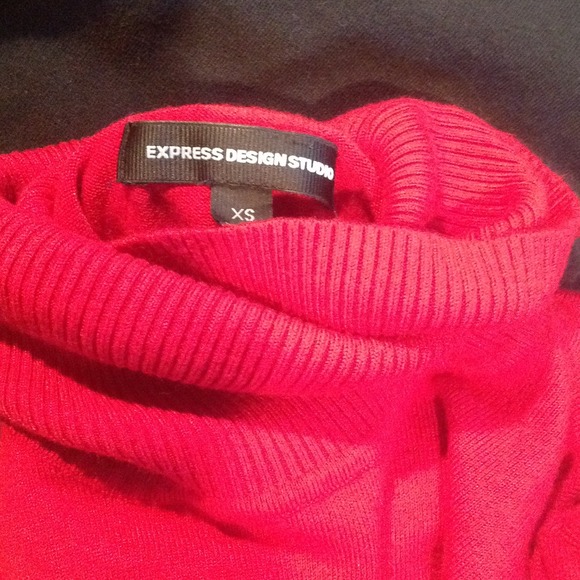 Express Red ruffled shoulder dress ❤️buy2,get 1❤️ - Picture 4 of 4