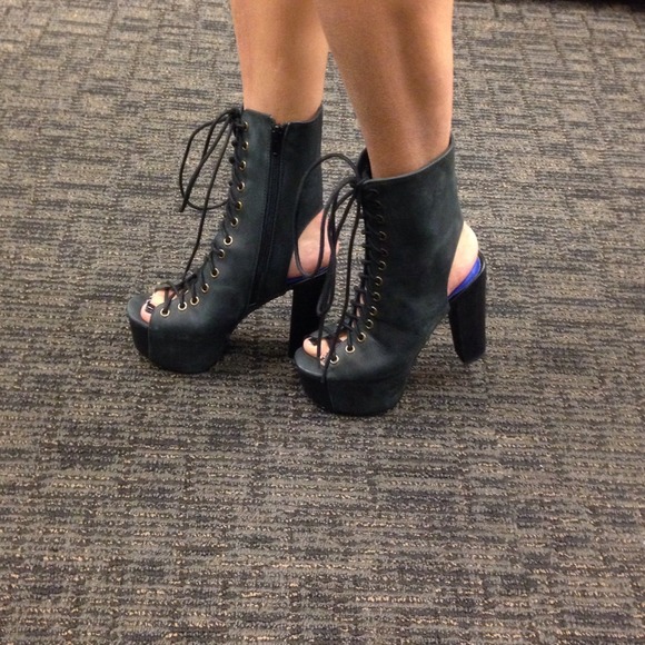 RARE JEFFREY CAMPBELL Liana in "black washed" - Picture 3 of 4