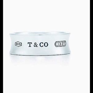 Authentic Tiffany &co ring size 7.5