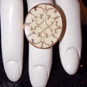 Beige & Gold Oval Ring