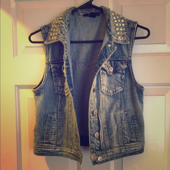 🔮TRADED🔮 Forever 21 Denim Vest