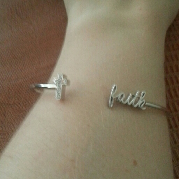 Faith Bangle - Picture 2 of 2