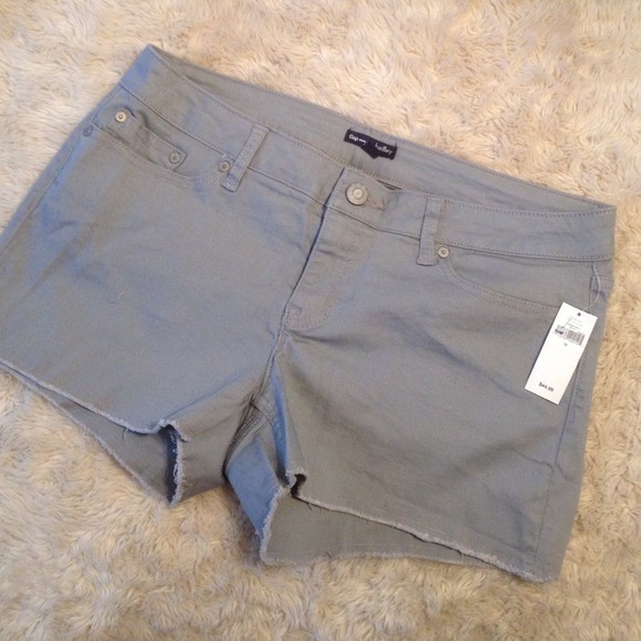 GAP grey 13" shorts (BRAND NEW!)