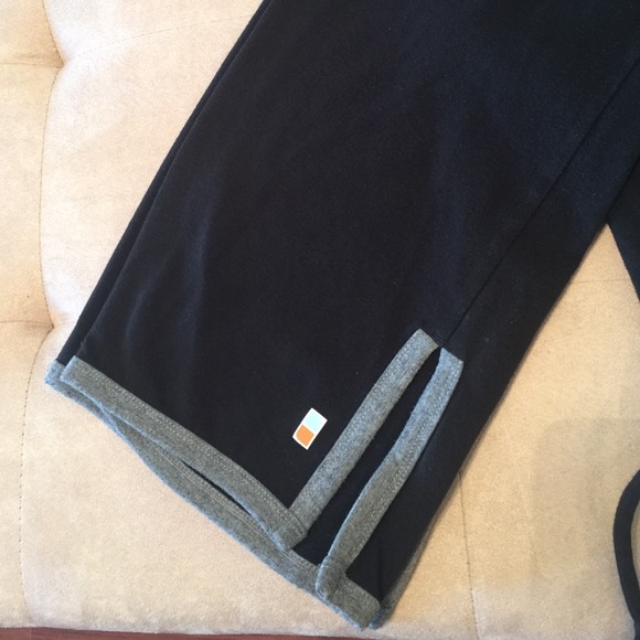 Lucy Yoga Lounge pants Medium - Picture 2 of 3