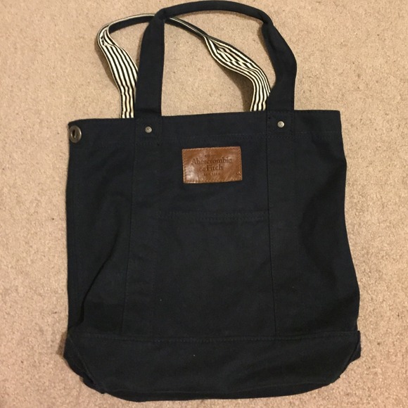 💜Abercrombie & Fitch bag