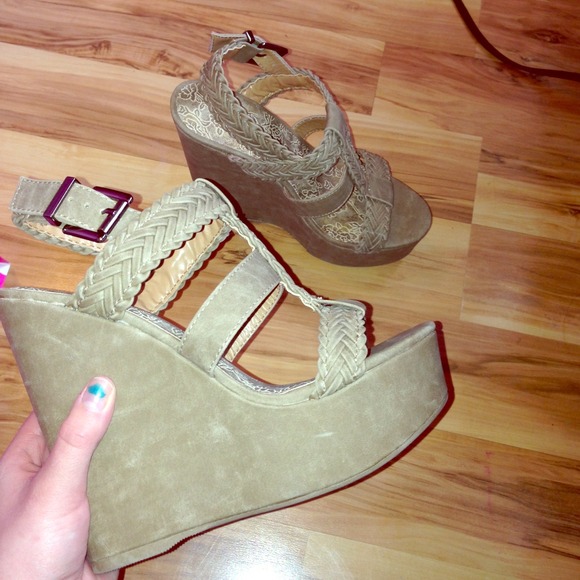 Charlotte Russe wedges 7.5