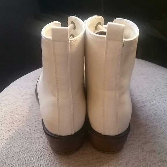 Booties - Picture 3 of 4