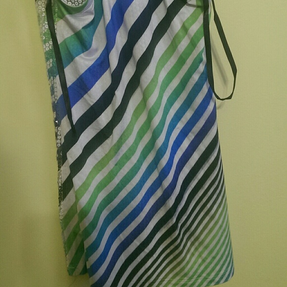 Tanktop - Picture 2 of 2