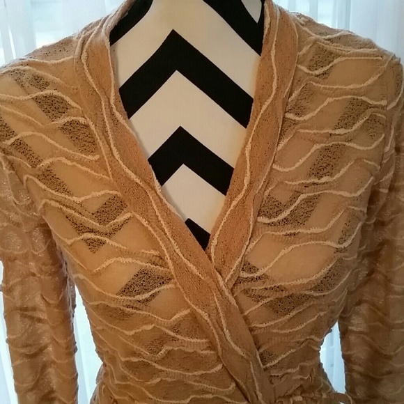 Blu Pepper Size Medium Neutral Cardigan - Picture 2 of 4