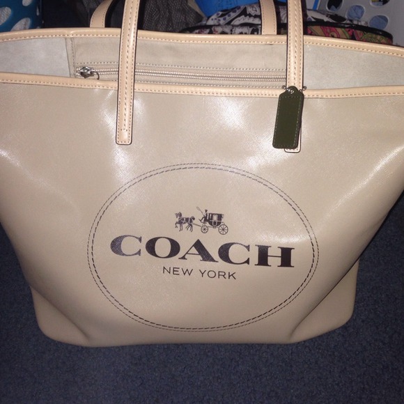 Coach purse - Picture 1 of 1