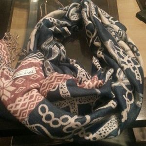 💕💕 Sold on Mercari!Pashmina Green and Pink Scarf