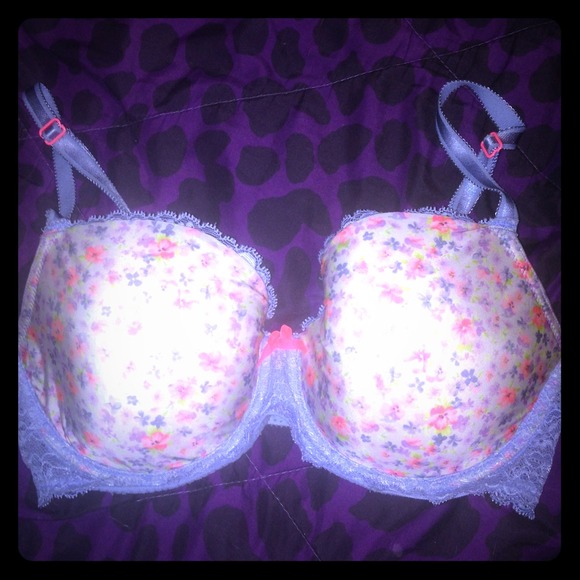 Victoria's Secret 32DD Bra