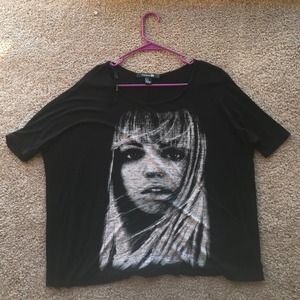 Black tee
