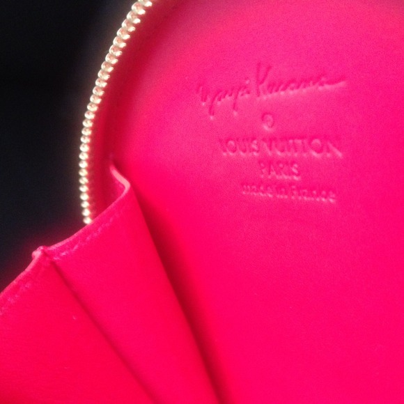 🌈Sale!! 🌹Authentic LV coin purse🍥 - Picture 2 of 4