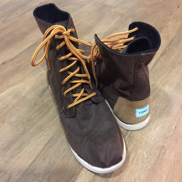 Toms rust aviator twill men's utility boots. Sz 9