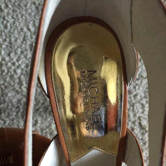 ❌sold ❌Never worn MICHAEL KORS heels! - Picture 3 of 3
